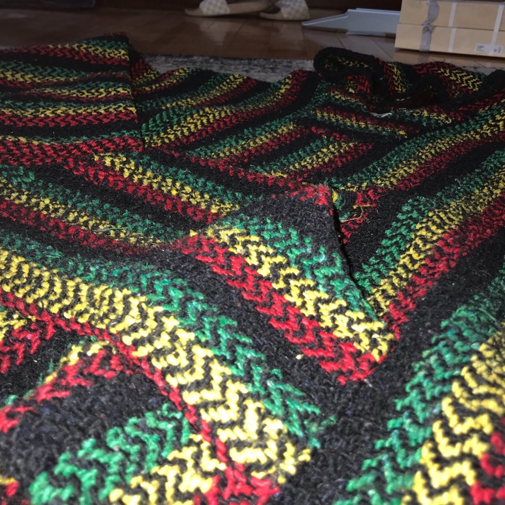 Drug rug/ Baja hoodie - Picture 3 of 3